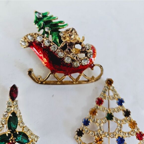 Vintage Set of Tree Rhinestone Enamel Christmas Holiday Tree Sleigh Brooch Pins - Picture 6 of 9